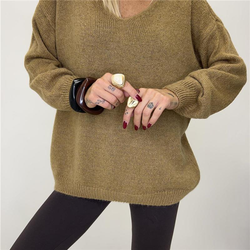 maglione con scollo a v over week